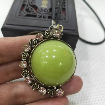 Female Radioactive Toxic Free Luminescent Stone Pendant