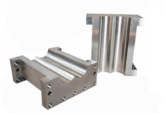 30mm Distance Screw And Barrel For Plastic Extruder Machine